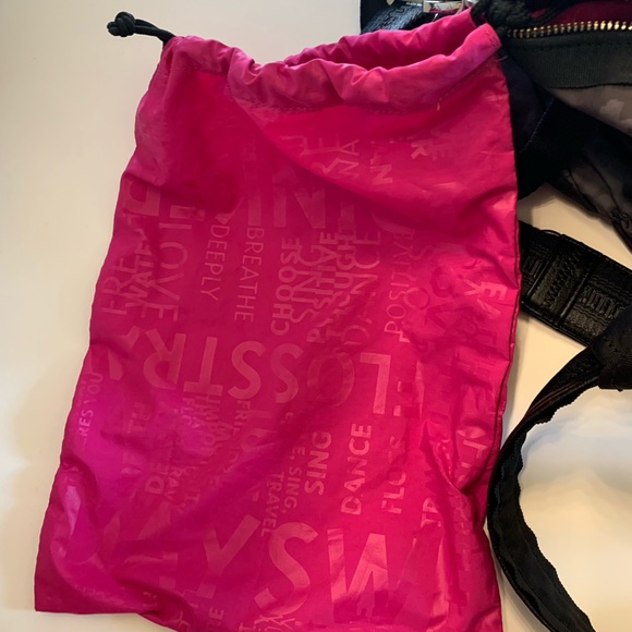 Lululemon Destined for Greatness Duffle Bag - Picture 5 of 8